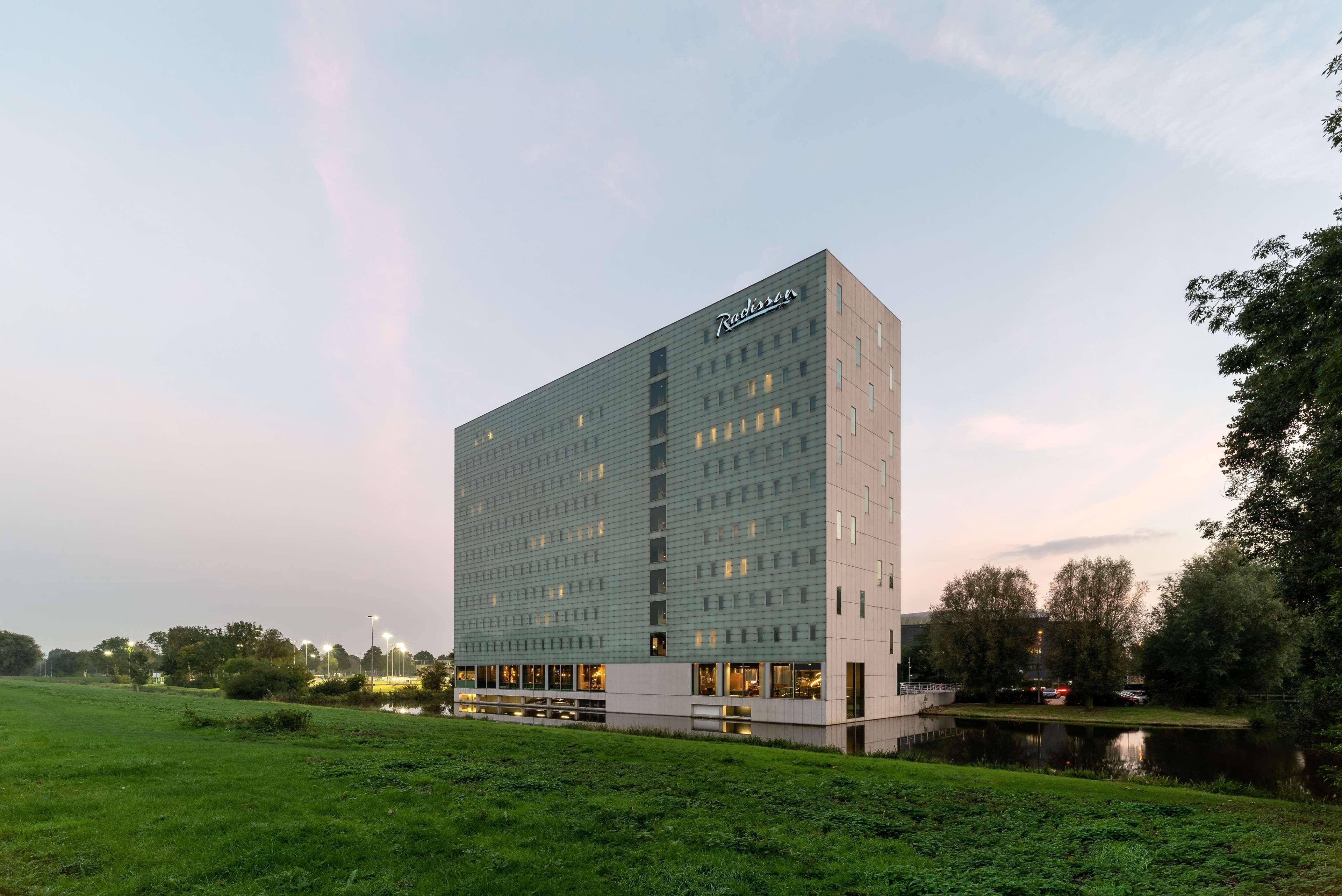 Radisson Hotel And Suites Amsterdam South Extérieur photo